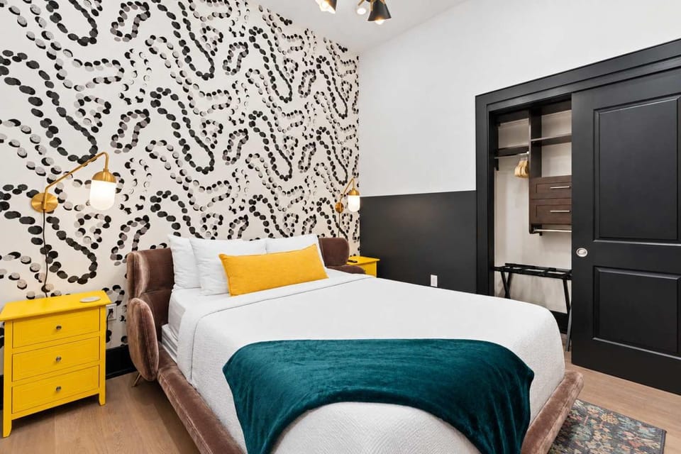 Suite Best Location Walk to Everything Downtown Hotel Hotel in Warehouse District