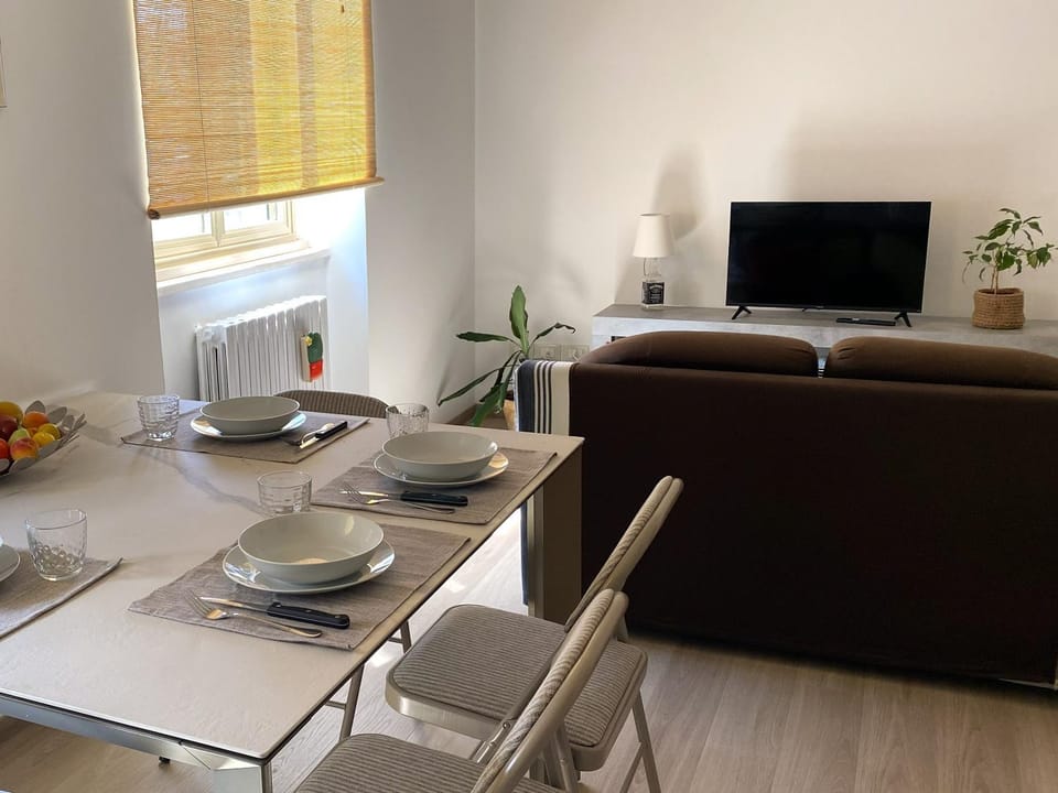 Kitchen or kitchenette, kitchen