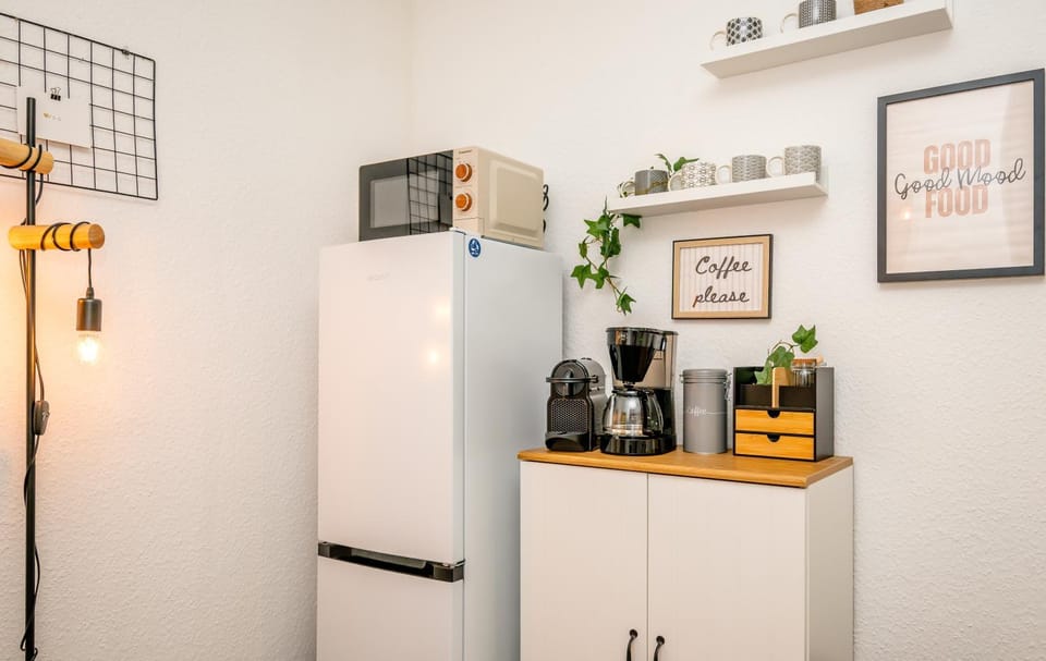 Coffee/tea facilities, Kitchen or kitchenette
