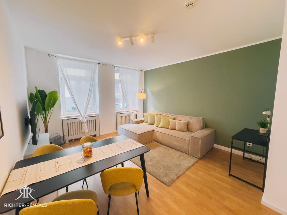 Living room, Photo of the whole room
