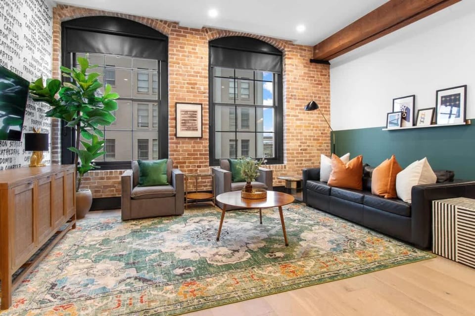 Suite Double The Space XL Hotel 2 Living Rooms Kitchens Apartment hotel in Warehouse District