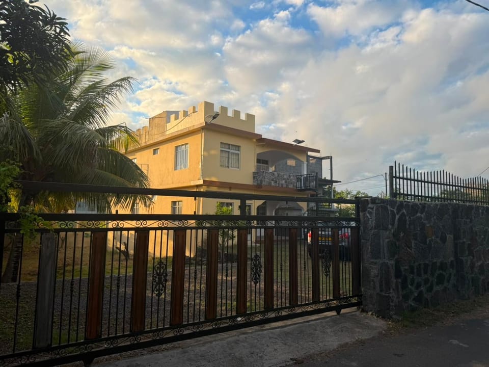 Garden, Parking