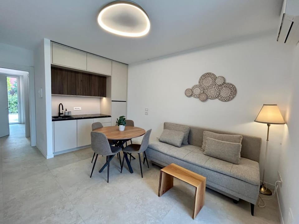 Kitchen or kitchenette, Living room, kitchen