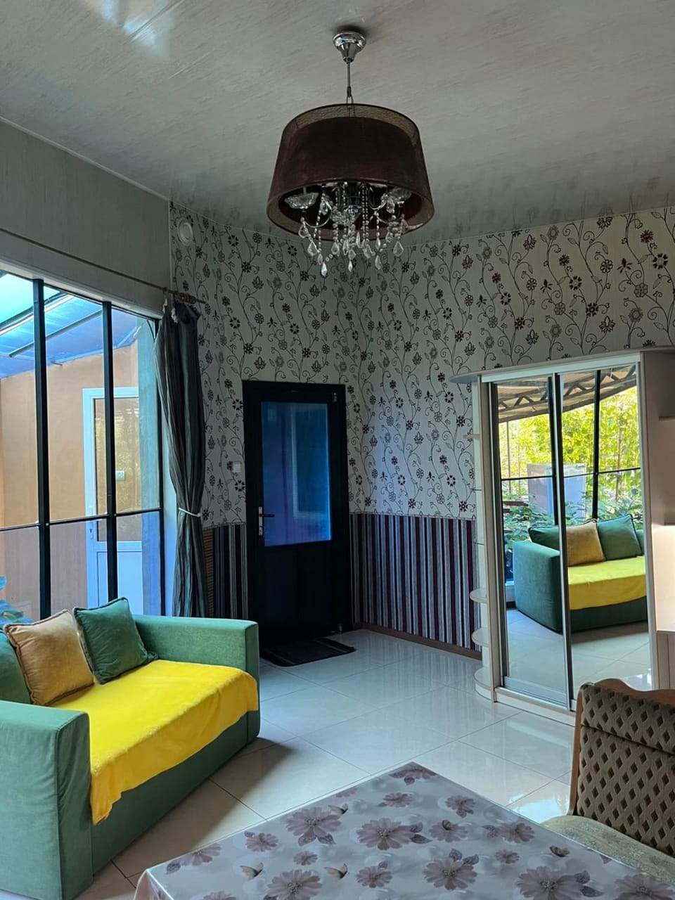Photo of the whole room