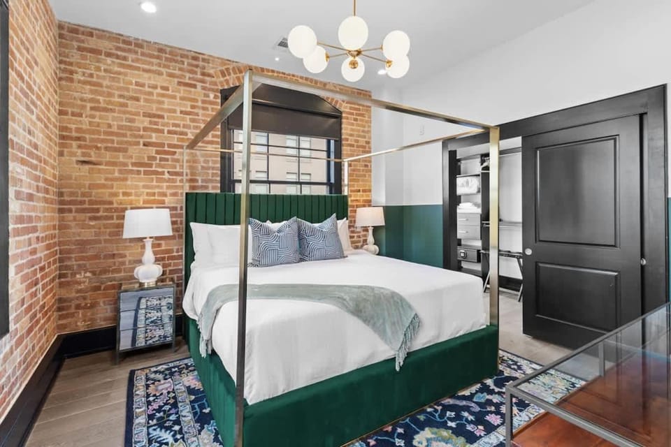Suite Modern Comfort Pool Gym & Game Room Hotel Apartment hotel in Warehouse District