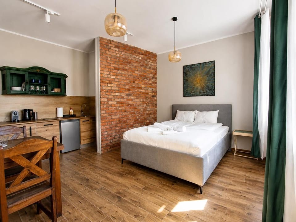 Bed, Coffee/tea facilities, Kitchen or kitchenette, Living room, Photo of the whole room, Seating area, Dining area, Bedroom, minibar, oven, toaster