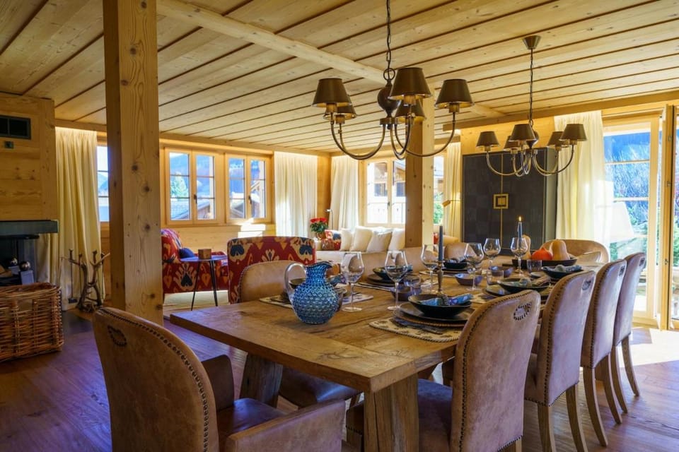 Luxury Chalet La Cachette Gstaad Rougemont Chalet in Saanen