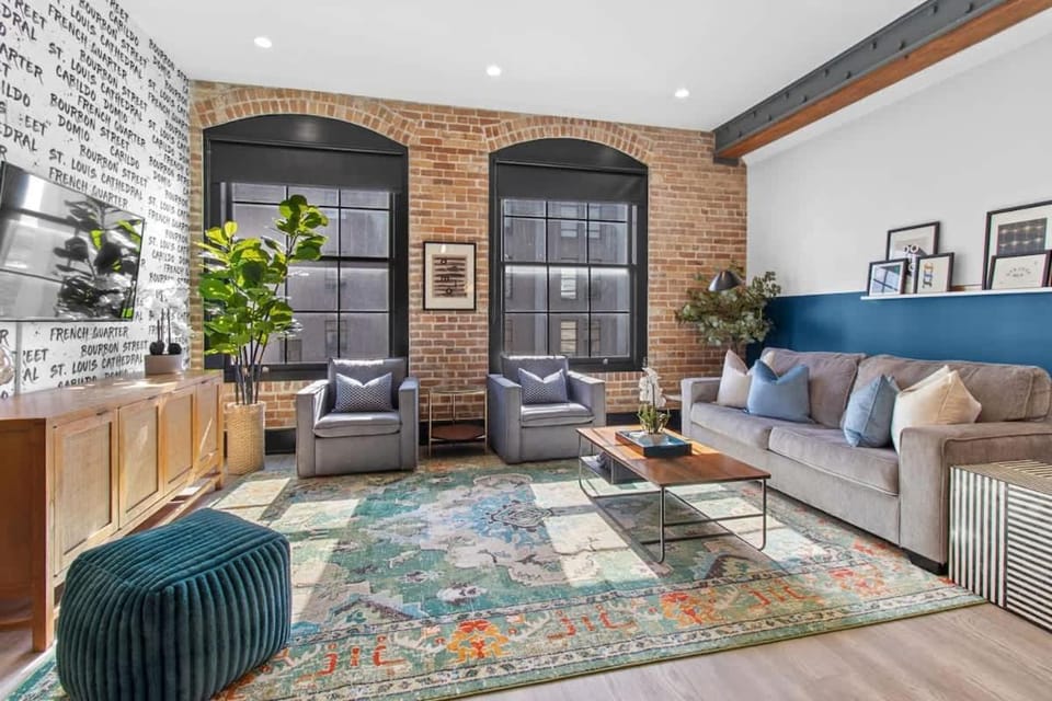 Downtown Suites 4BD 4BA 2 Living Rooms and Kitchens Hotel Apartment hotel in Warehouse District