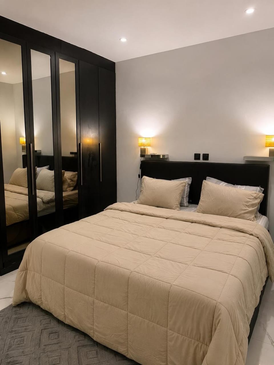 Bed, Photo of the whole room, Bedroom, wardrobe