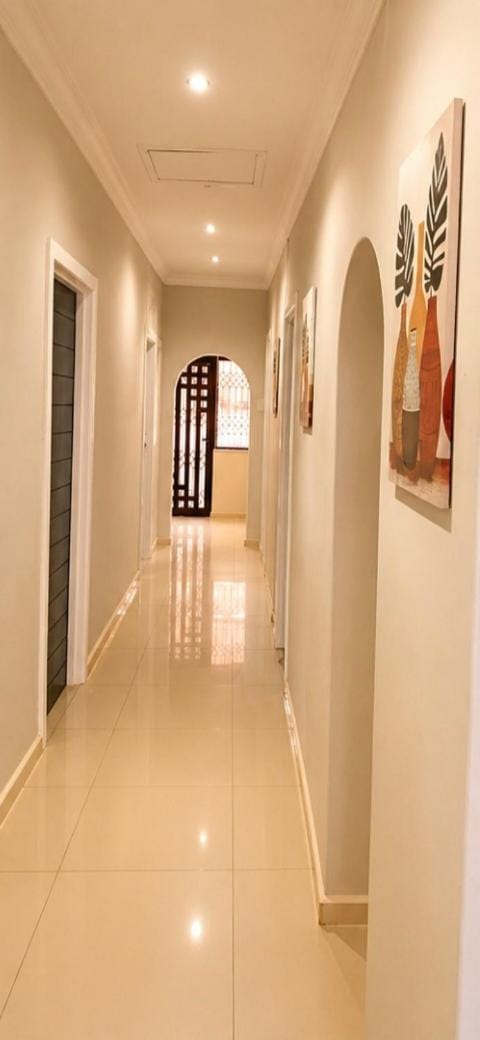 La Tiah Four, Durban Bed and Breakfast in Durban