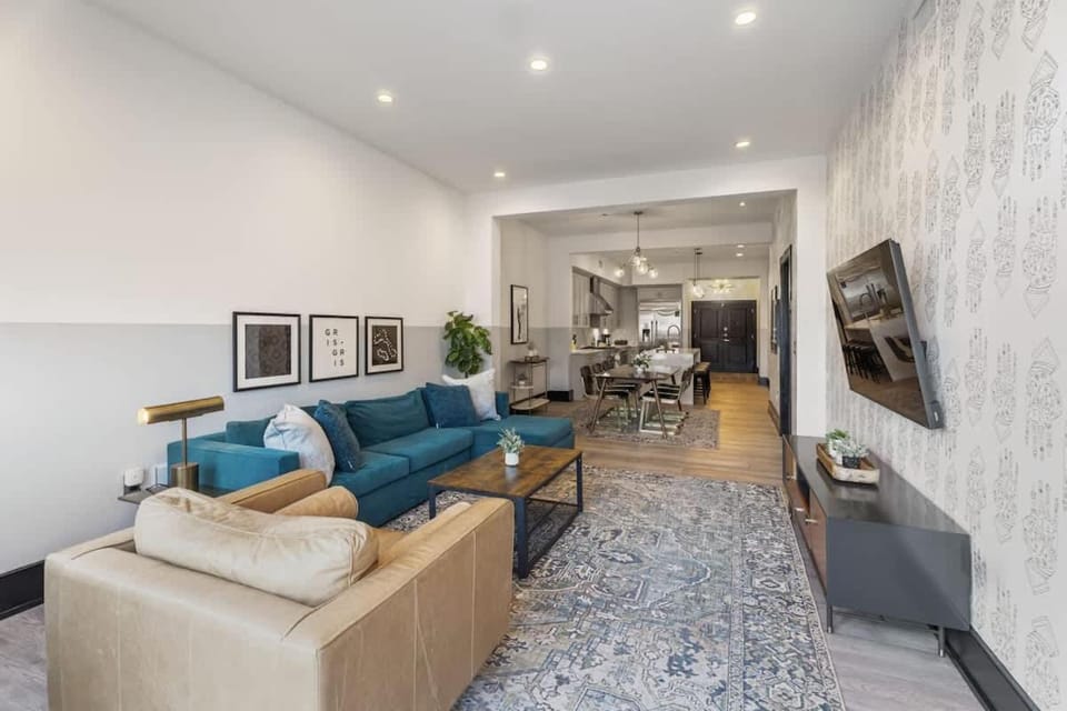 Suite Downtown Penthouse w Private Terrace Hotel Hotel in Warehouse District