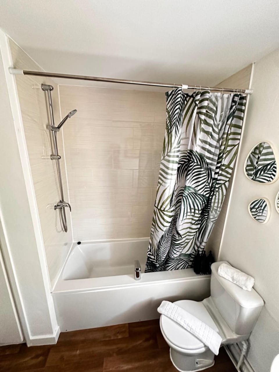 Shower, Bathroom, towels
