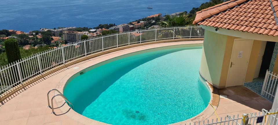 Appartment Monaco - Cap d'Ail 2 bedrooms with swimming pool Apartment in Cap-d'Ail