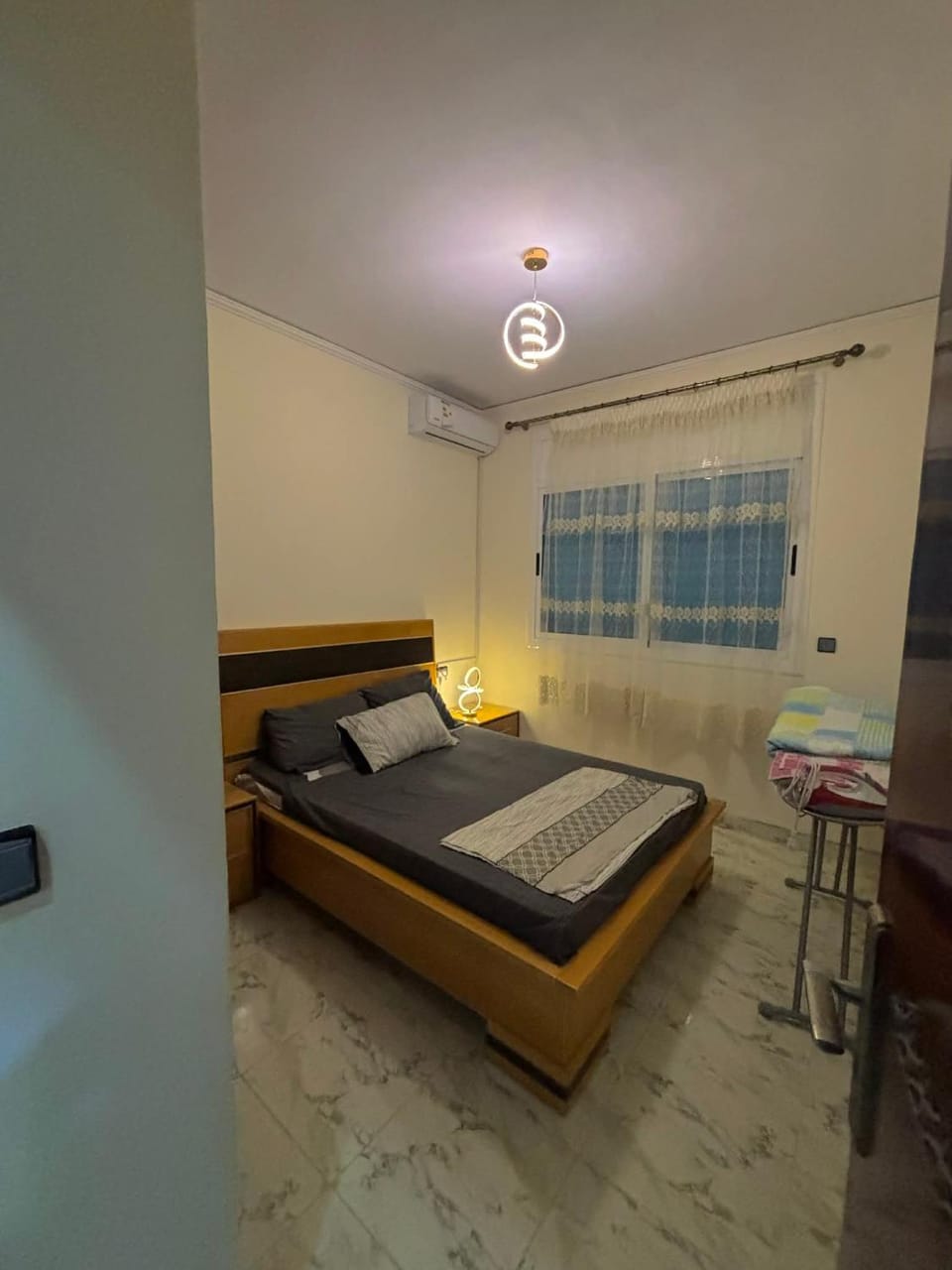 Bed, Photo of the whole room, Bedroom, air conditioner