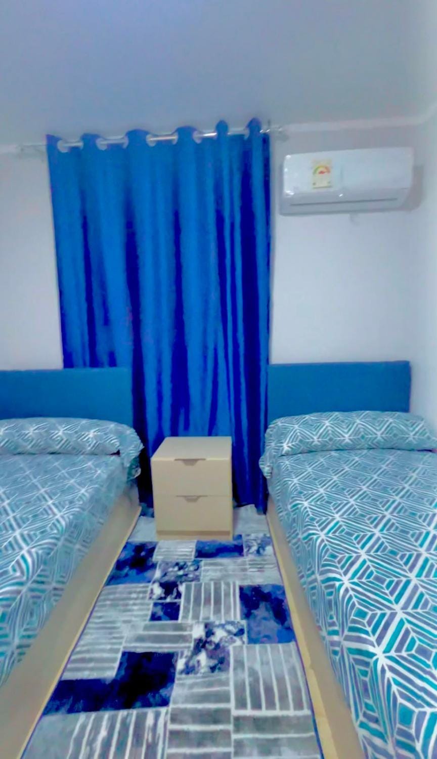 Bedroom, air conditioner
