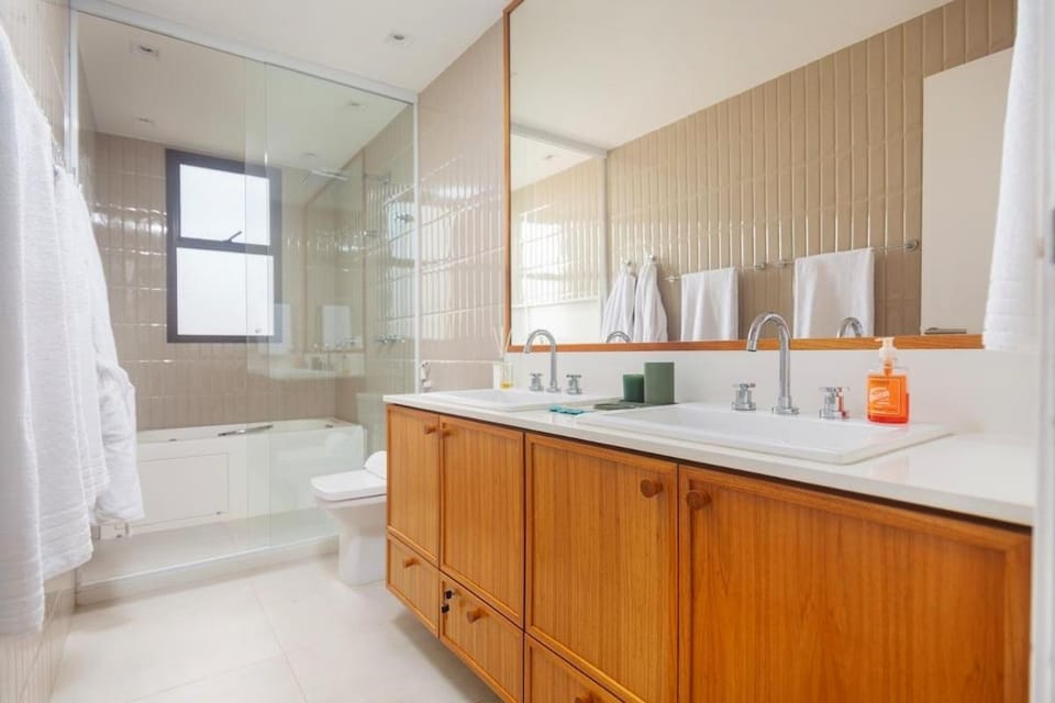 Casa Luxo 1000m2 House in Armacao dos Buzios