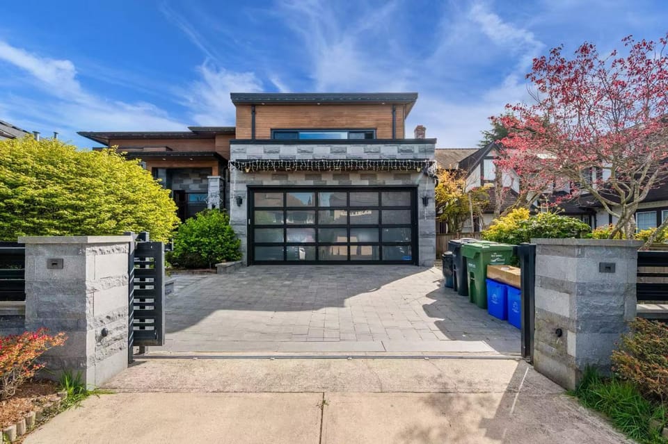 远山蓬莱Sunnywood Garden in Richmond best neighbourhood Apartment in Richmond