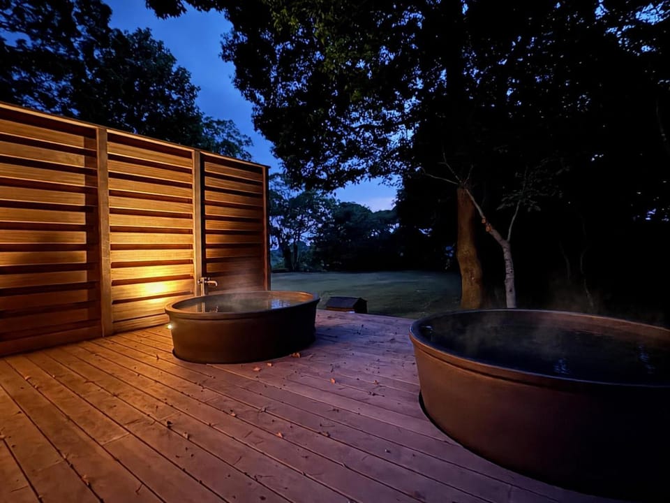 Open Air Bath, Open Air Bath