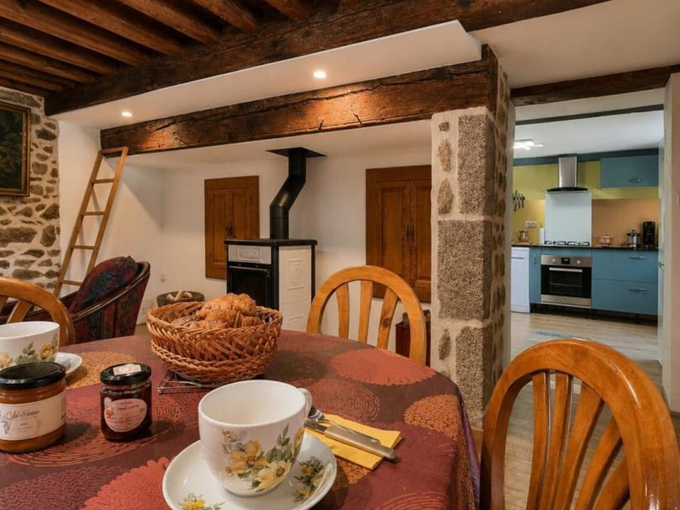 Maison typique avec animaux admis - 6 pers. - FR-1-496-418 House in Auvergne-Rhône-Alpes