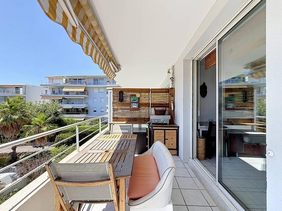Appartement vue panoramique - 2 pers. - FR-1-770-90 Apartment in La Ciotat