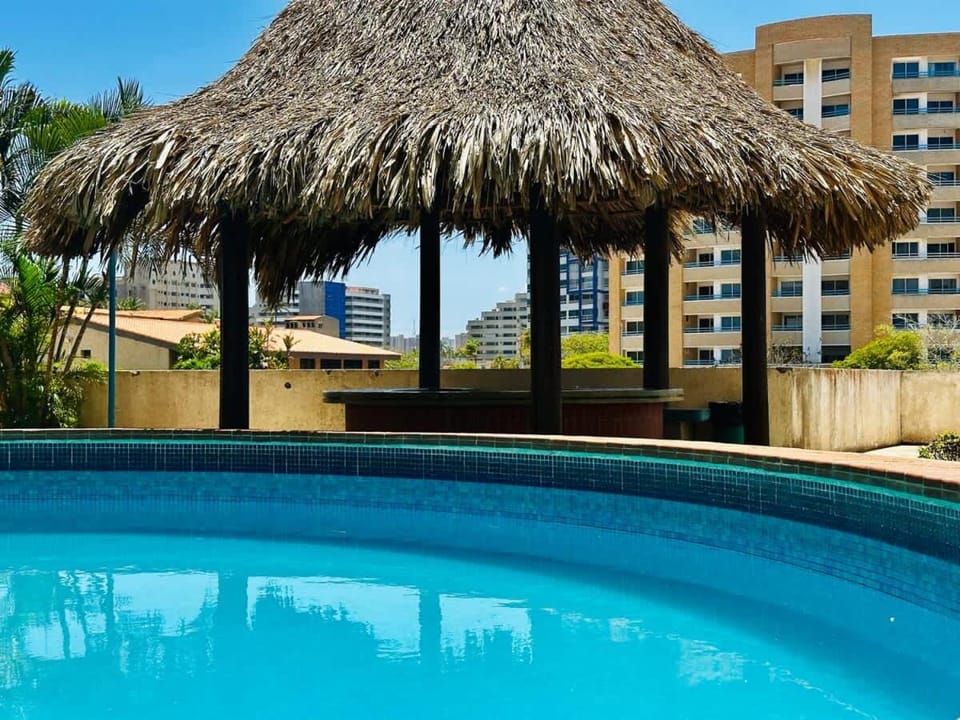 7th Floor City Views Steps from La Vela Mall Apartment in Venezuela