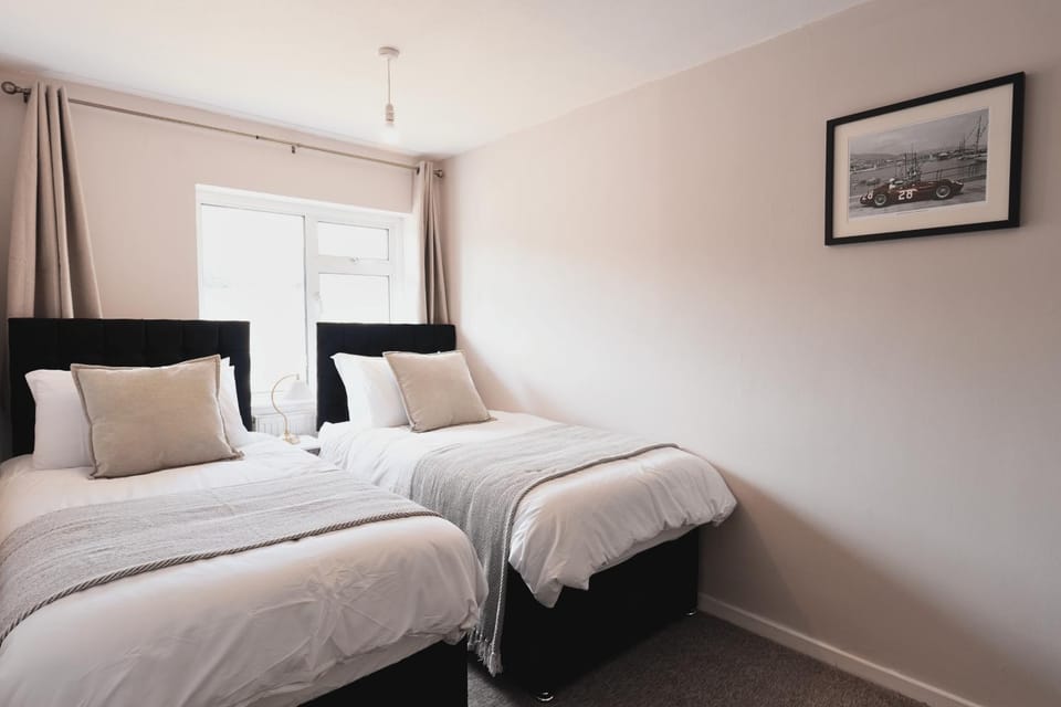 Solihull Residence | Free Parking | NEC | Airport House in Solihull