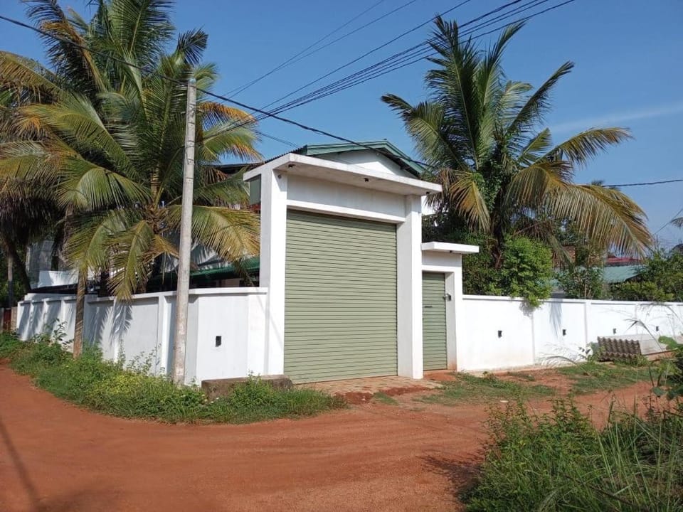 Senkith Family Resort Bed and Breakfast in Sri Lanka