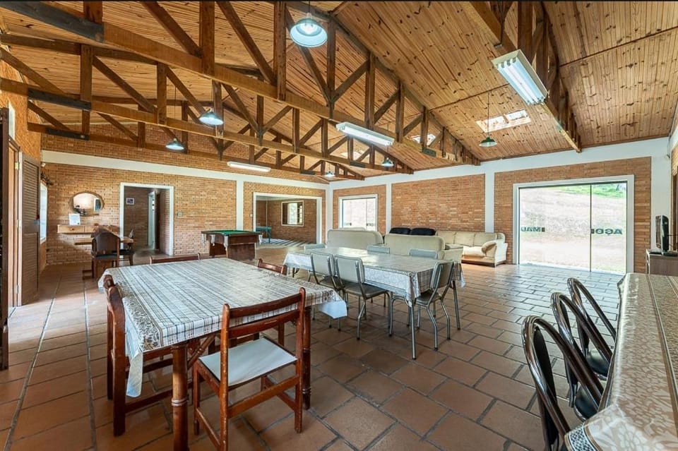 Sitio Los Pimentas House in Cotia