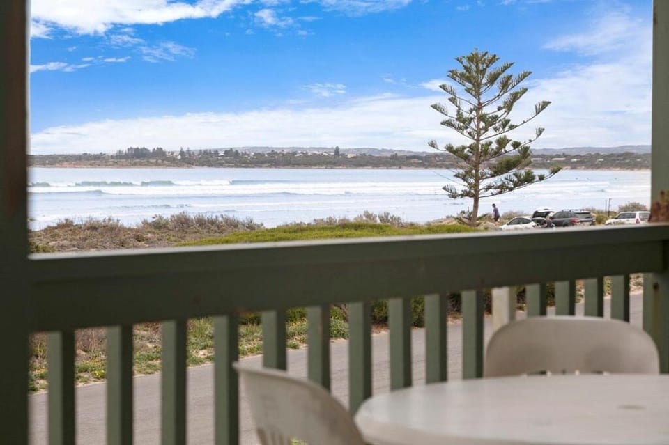 Tahren Beach Getaway House in Middleton