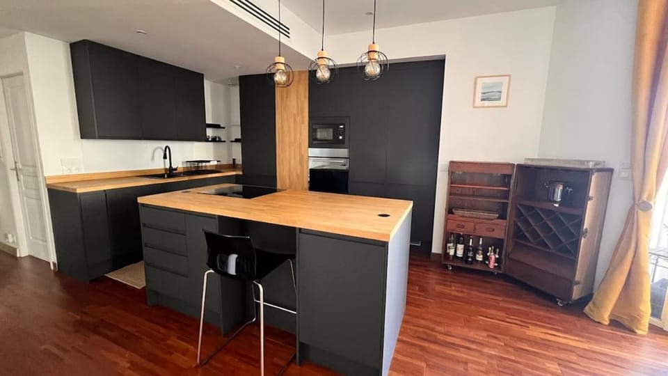 Le Cocon Marin Superbe terrasse à 120 m de la plage Apartment in La Ciotat