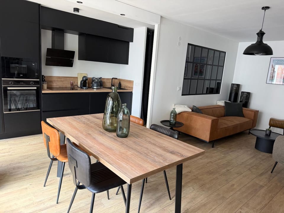 Living room, kitchen