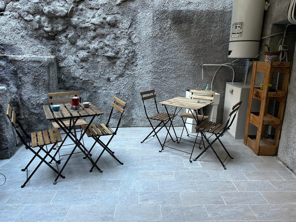 Day, Inner courtyard view