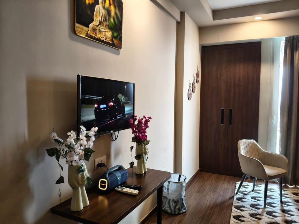 Cozy Suite at Omaxe ITC Apartment in Uttar Pradesh