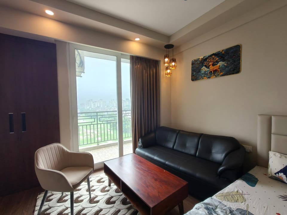 Cozy Suite at Omaxe ITC Apartment in Uttar Pradesh