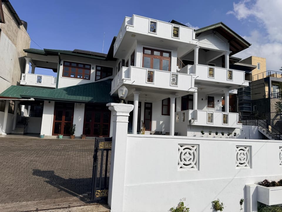 Drizzle Ridge Villa Hotel in Nuwara Eliya