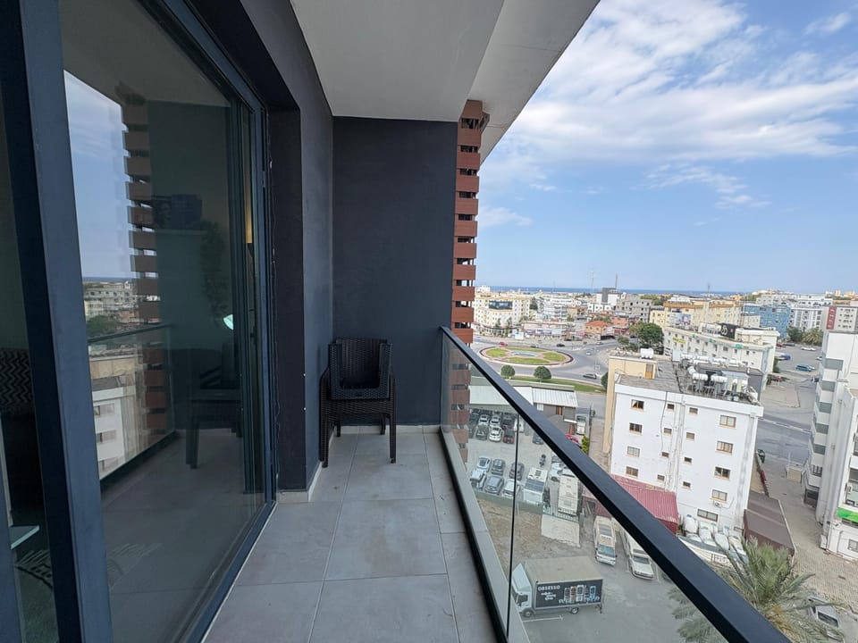 View (from property/room), Balcony/Terrace, City view