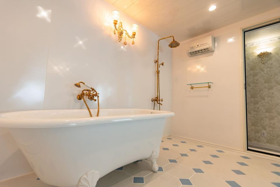 Bathroom, Bath