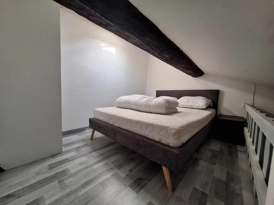 Le petit studio Hanaé Apartment in Villeneuve-lès-Avignon