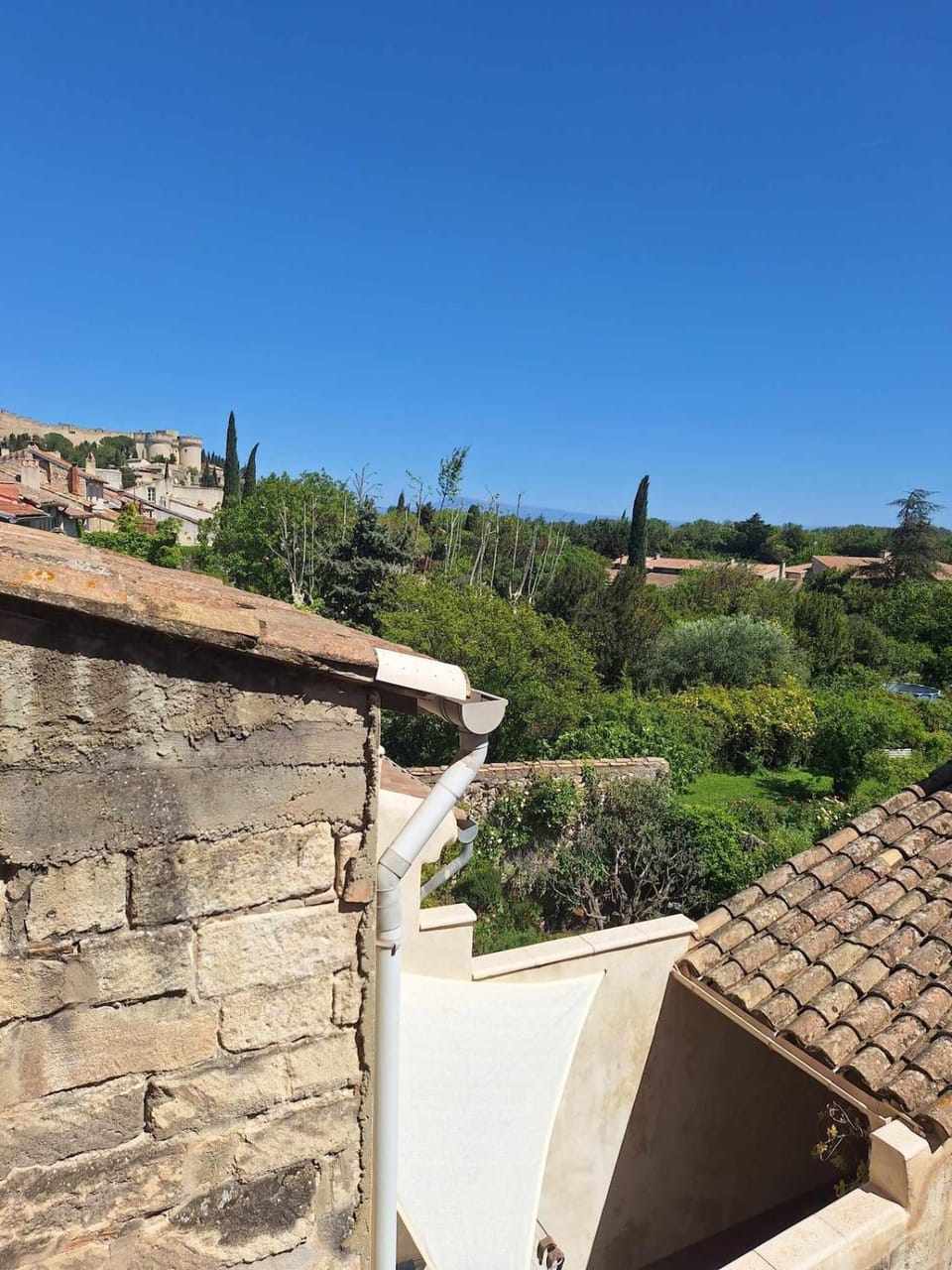 Le petit studio Hanaé Apartment in Villeneuve-lès-Avignon