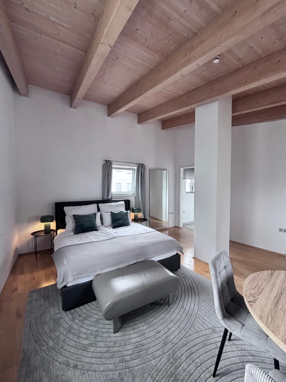 Bed, Living room, Seating area, Bedroom