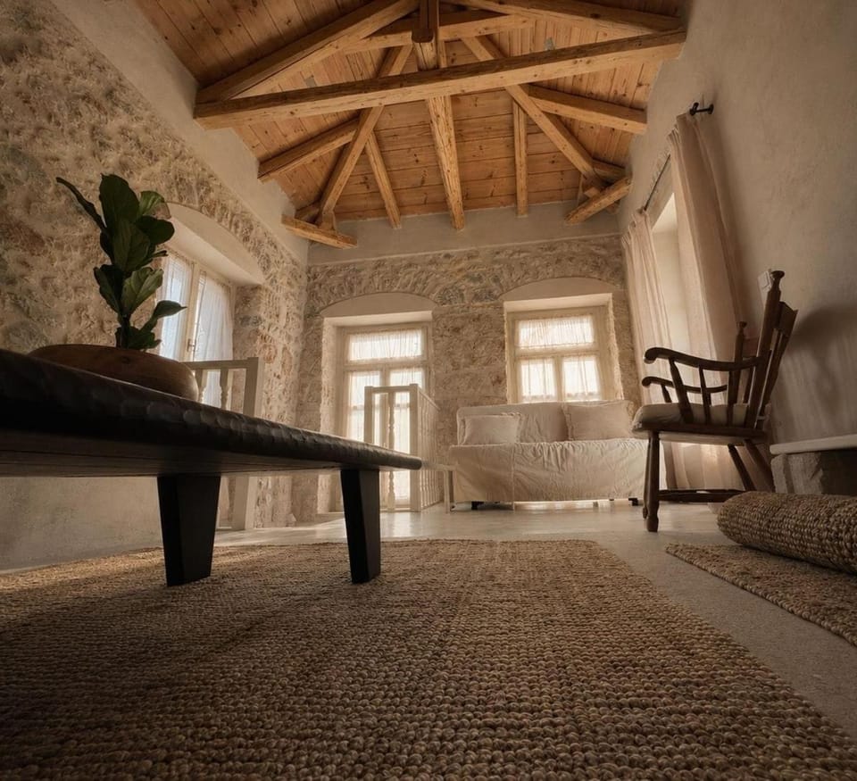 SKITI a quiet stone house in Mani Villa in Messenia