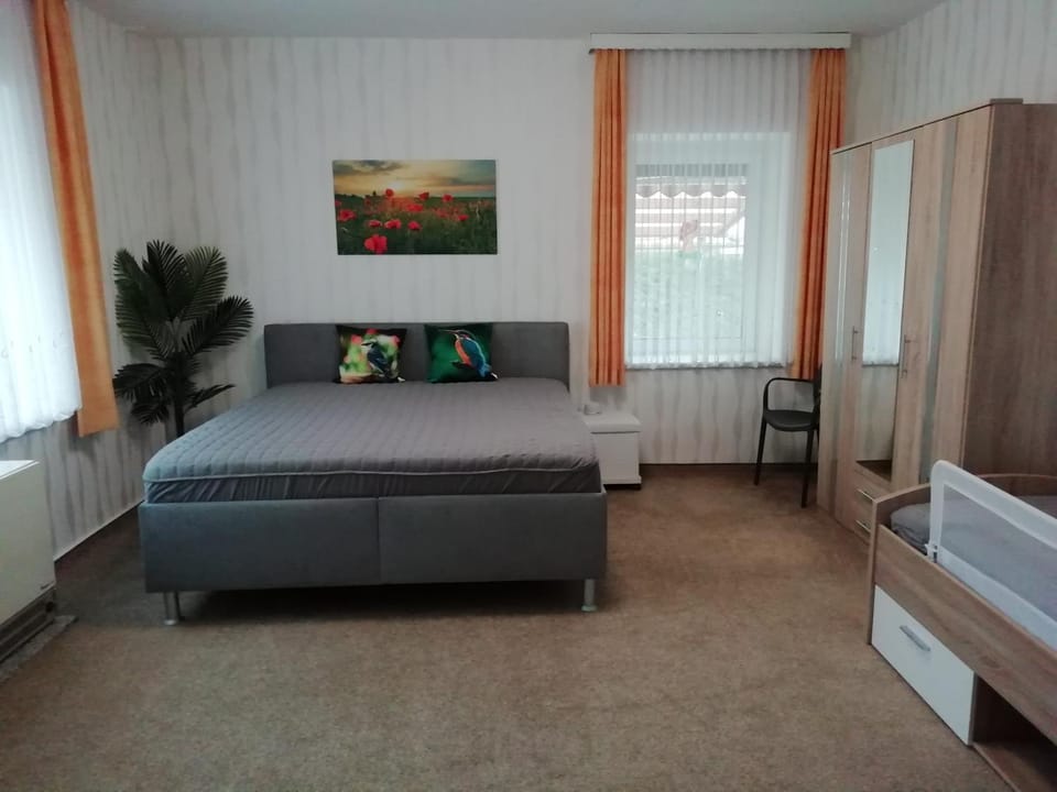 Bed, Bedroom