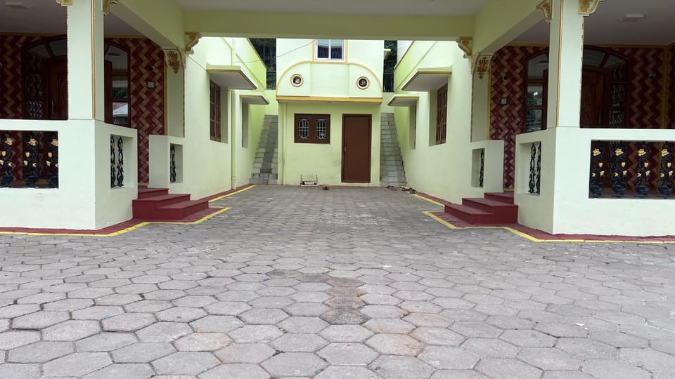Facade/entrance, Evening entertainment