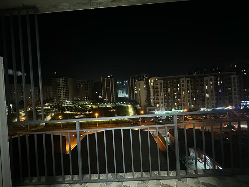 ქირავდება დიდ დიღომში ვეფხისტყაოსანზე საათობრივად და დღიურად თანამედროვე, და ლამაზი ბინა 2 ზრდასრულ ადამიანზე Apartment in Tbilisi, Georgia
