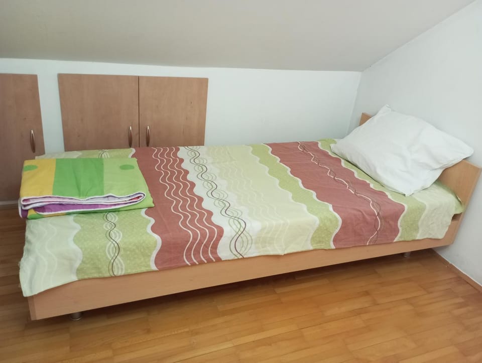 Potkrovje sa 3 spavace sobe Apartment in Skopje