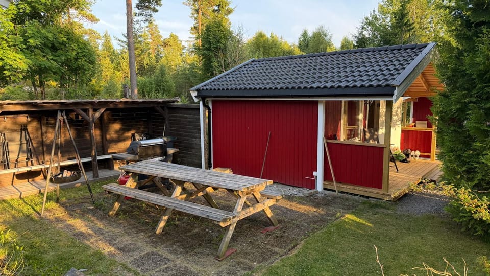 Sjarmerende campinghytte i skogen Campground/ 
RV Resort in Viken, Norway