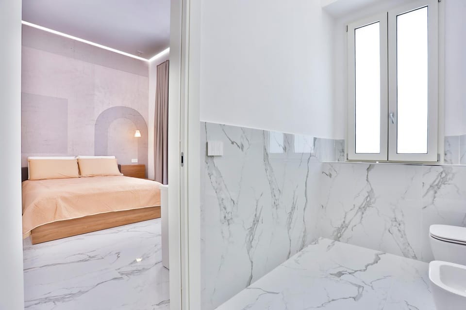 Toilet, Bed, Bathroom, Photo of the whole room, Bedroom
