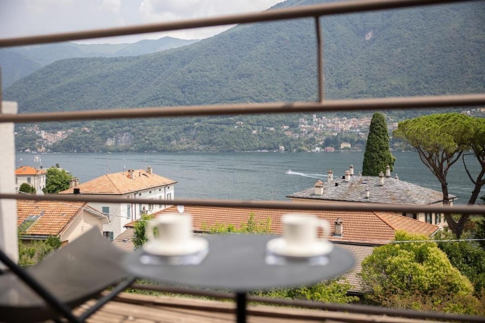 Natural landscape, Balcony/Terrace, Lake view, Mountain view