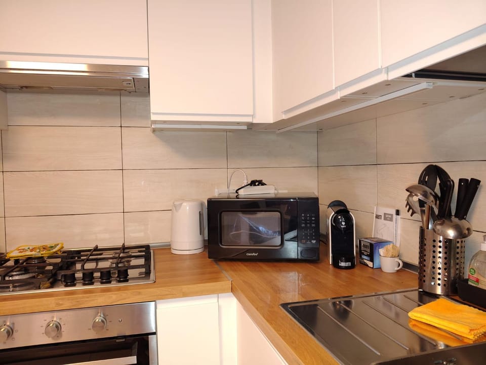 Coffee/tea facilities, Kitchen or kitchenette, pet friendly, stove, toaster