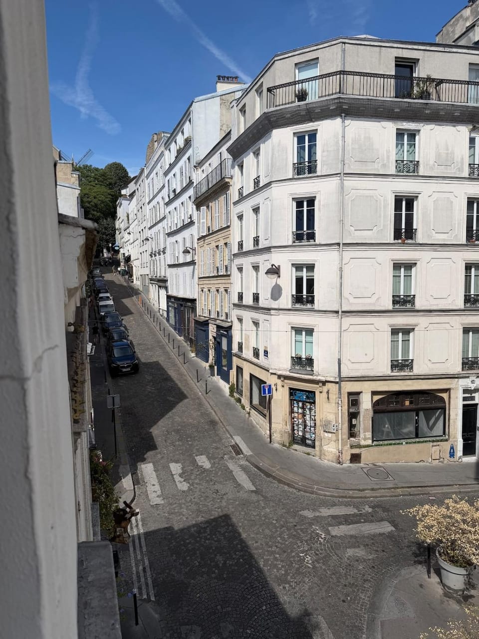Neighbourhood, Street view, Location
